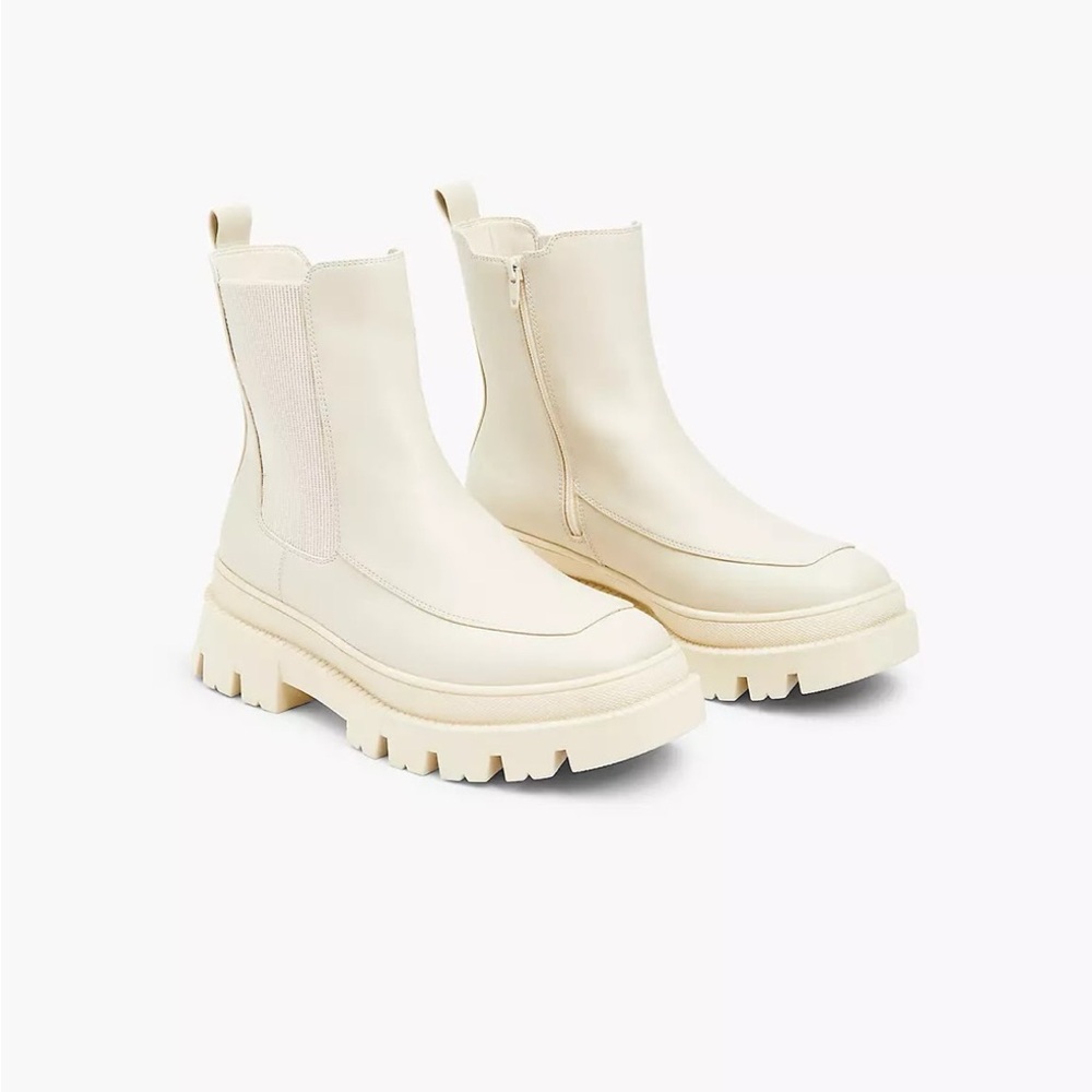 Chunky Platform Chelsea Boots in Cream